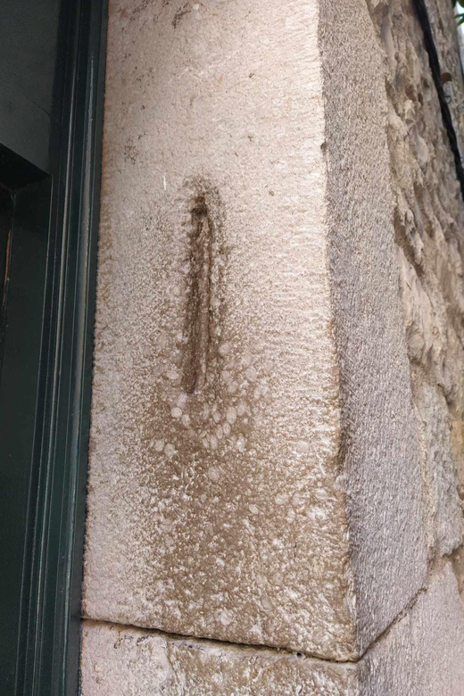 Barcelona: Jewish Tour by a Jewish guide - Hidden Hebrew inscriptions and small clues that feel big