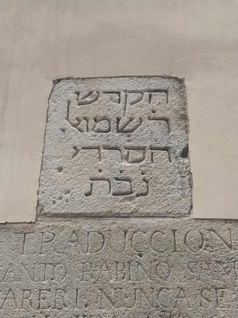 Barcelona: Jewish Tour by a Jewish guide - The Gothic Quarter tour with City Hall and a Roman temple
