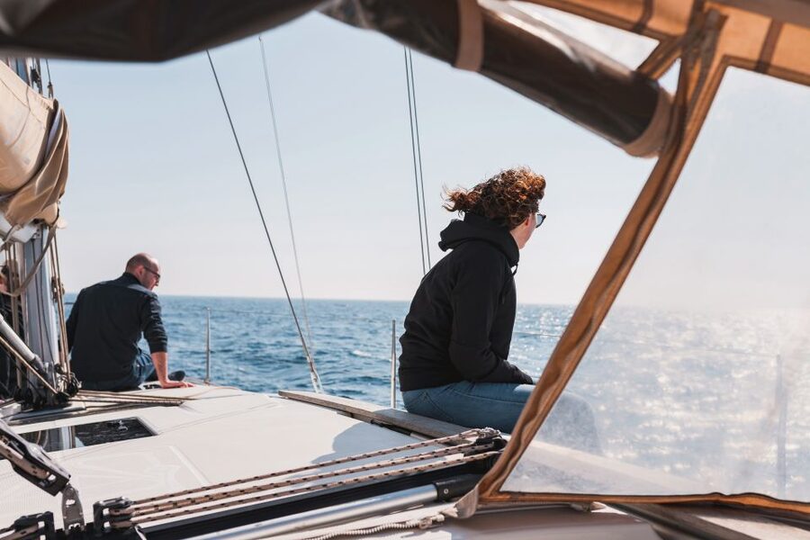 Barcelona: Midday or Sunset Sailing with Open Bar and Snacks - Key highlights at a glance