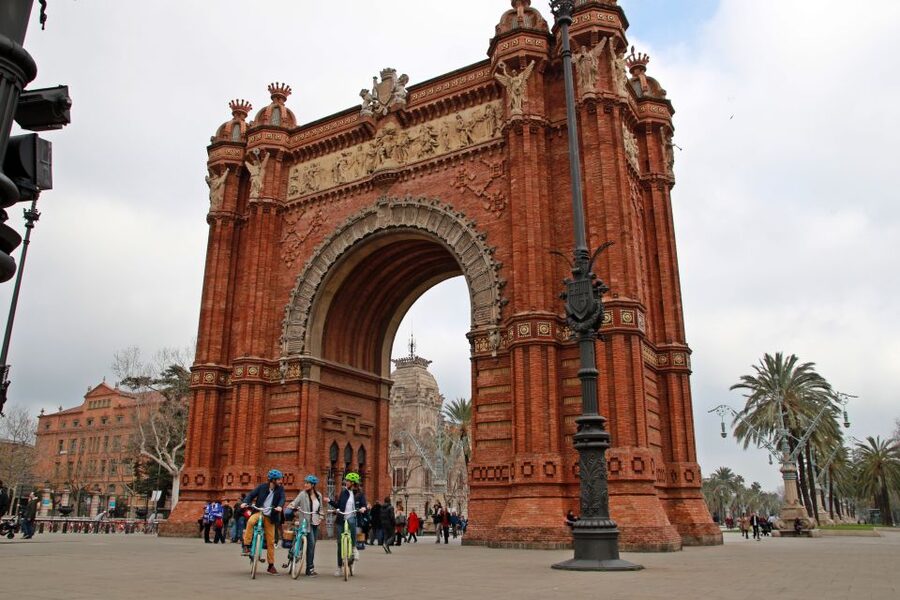 Barcelona: Montjuic Hill E-Bike Tour - Arc de Triomf to Parc de la Ciutadella: where the tour cools your legs