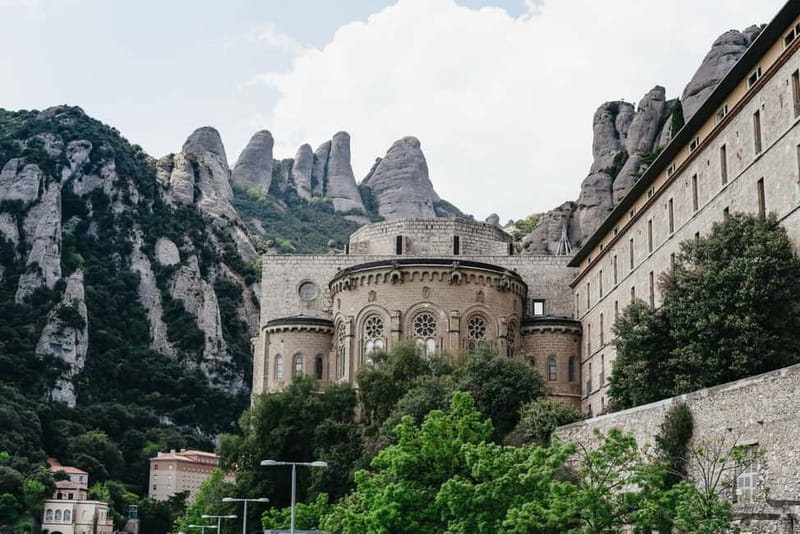 Barcelona: Montserrat, Cogwheel, Black Madonna & Winery Tour - The Oller del Mas winery upgrade: where the day gets tasty