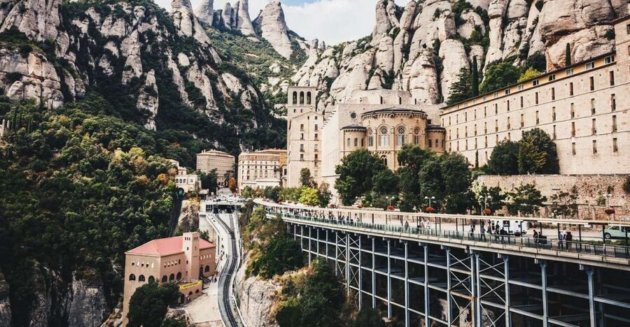 Barcelona: Montserrat Tour with Cog-Wheel & Black Madonna - Where the free time helps you, and how to use it