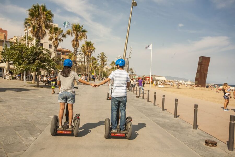 Barcelona: Old Port and Gothic Quarter Guided Segway Tour - How Parc de la Ciutadella and Arc de Triomf make the story click