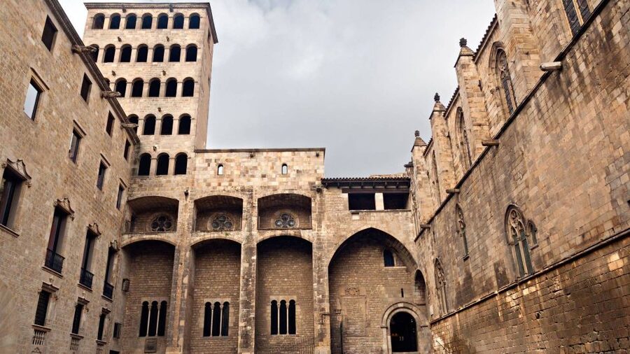 Barcelona: Old Town and Gothic Quarter Walking Tour - El Born and the Medieval Coast Mood Shift