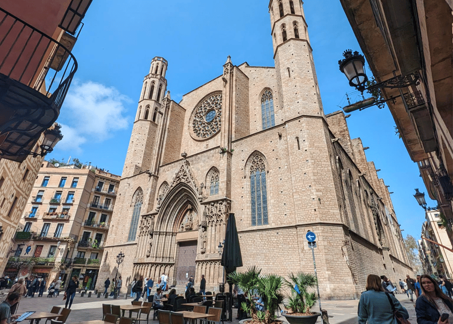 Barcelona: Old Town Private Walking Tour of Past and Present - Key highlights you will actually feel