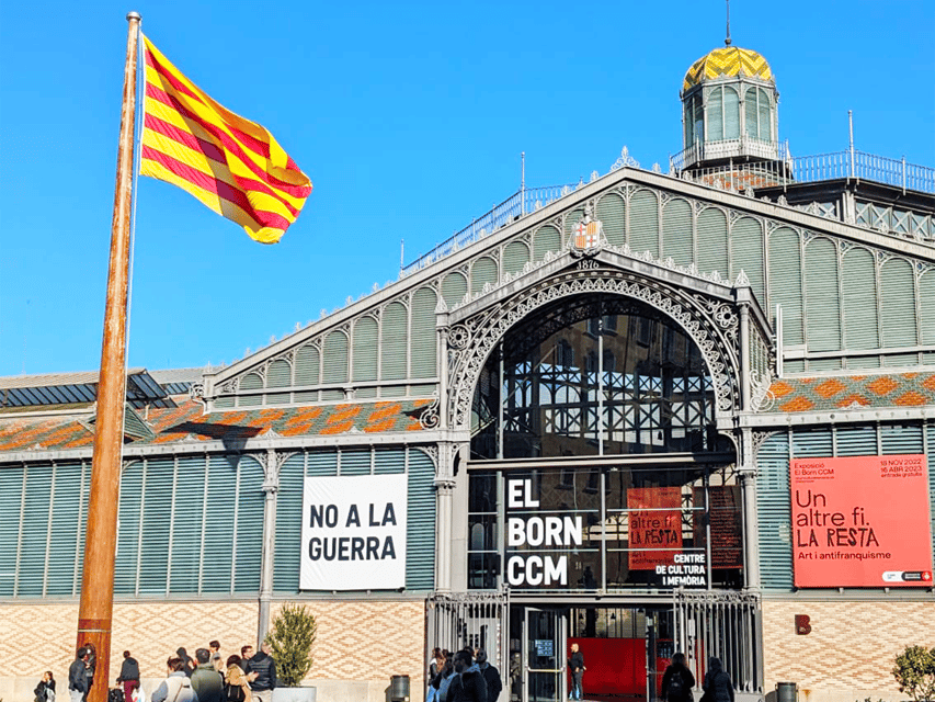 Barcelona: Old Town Private Walking Tour of Past and Present - Price, pacing, and who this private tour is for