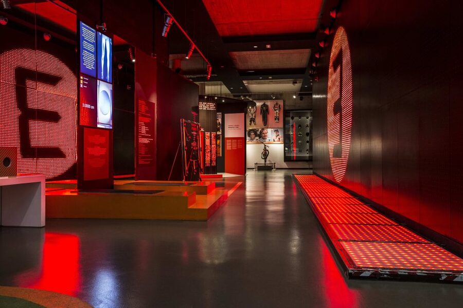 Barcelona: Olympic and Sport Museum – Sports Experience - Paralympic Section: Sports History and Real Options