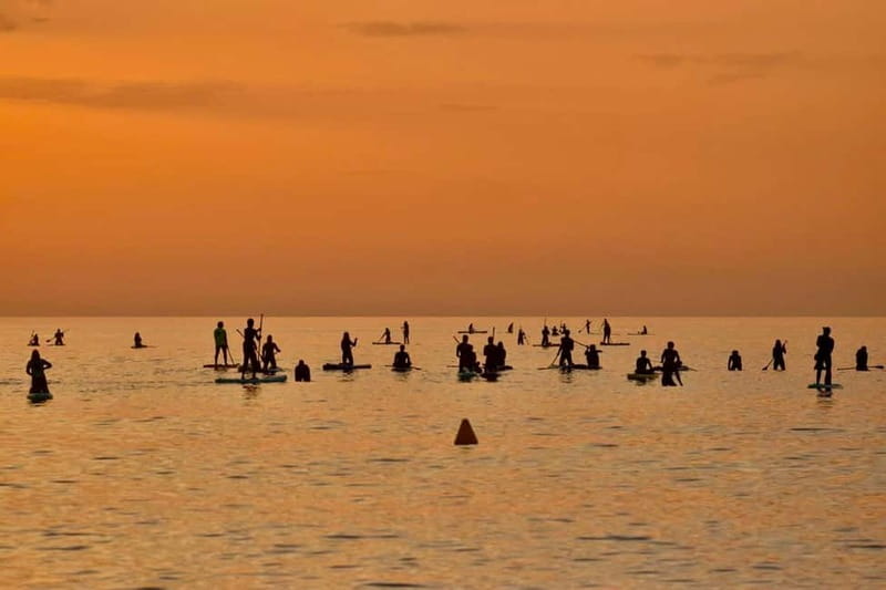 Barcelona: Paddleboarding at Sunrise. Includes: instructor, photos, equipment - Key points