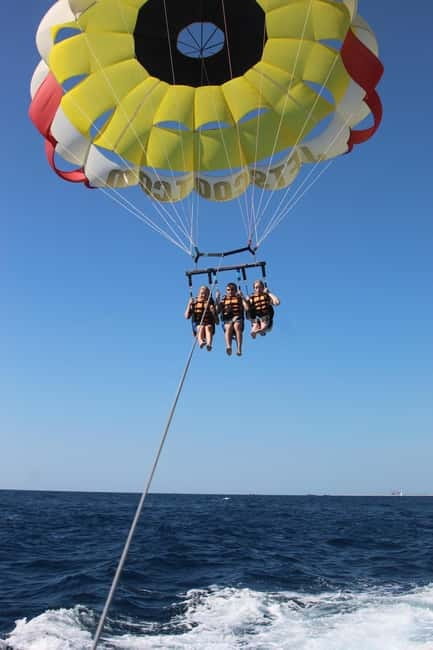 Barcelona: Parasailing magic flight and views above the sea - Safety and instructors: what matters most when you are 150 meters up