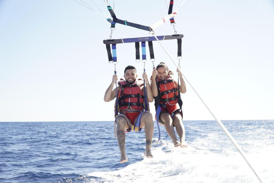 Barcelona: Parasailing with 360º Panoramic Skyline Views - Language Comfort: Spanish, French, English, German