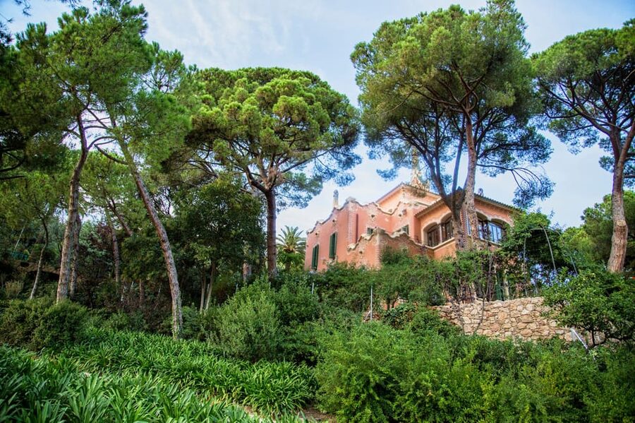 Barcelona: Park Güell and Gaudí House Museum Entry Ticket - Should You Book This Park Güell and Gaudí House Ticket?