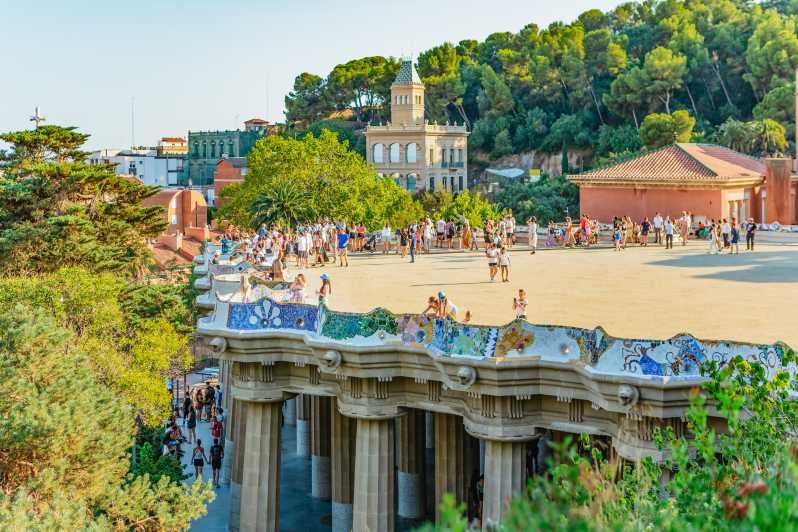 Barcelona: Park Güell Guided Tour & Priority Access - Monumental Zone First Look: Doric Columns and Vaulted Walkways