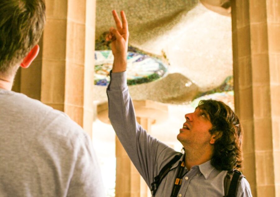 Barcelona: Park Güell & La Sagrada Familia Tickets and Tour - Park Güell: dragon mosaics, serpentine bench, and Gaudí’s trick of curves