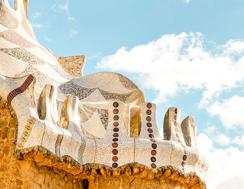 Barcelona: Park Güell & La Sagrada Familia Tickets and Tour - Guide quality: what you should expect from the storytelling