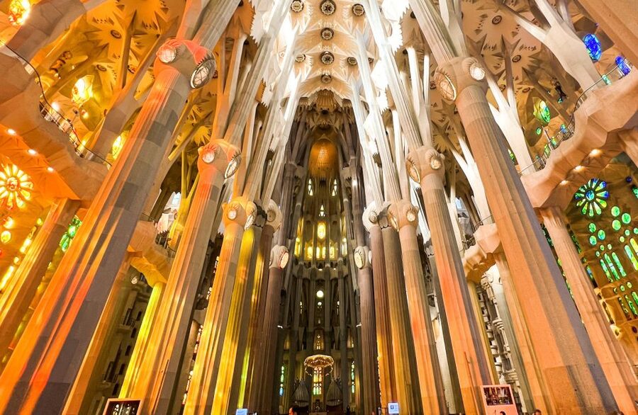 Barcelona: Park Güell & La Sagrada Familia Tickets and Tour - Tips to make your tour day easier