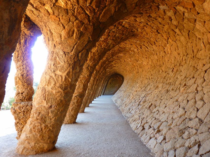 Barcelona: Park Güell & Sagrada Familia Guided Tour - Practical tips so you don’t lose time or energy