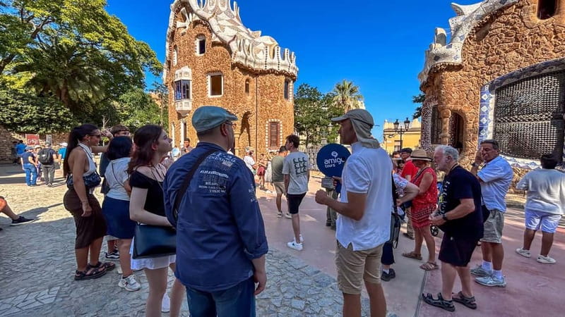 Barcelona: Park Güell Small Group Tour + Skip the Line - First steps in the park: modern Catalonia meets Art Nouveau