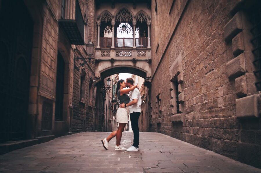 Barcelona: Photo Shoot Tour in El Gothico - A real consideration before you book