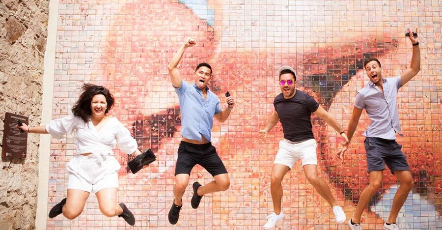 ✅ Barcelona: Photoshoot Tour Old Town - What the 90-Minute Walk Really Feels Like