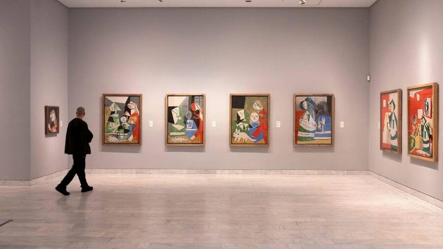 Barcelona: Picasso Walking Tour with Picasso Museum Tickets - What this 2-hour Picasso setup really feels like
