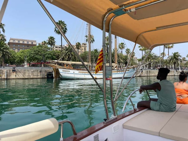 Barcelona: Private Classic Yacht Tour with Drinks - The captain’s Barcelona talk, what you get besides sightseeing