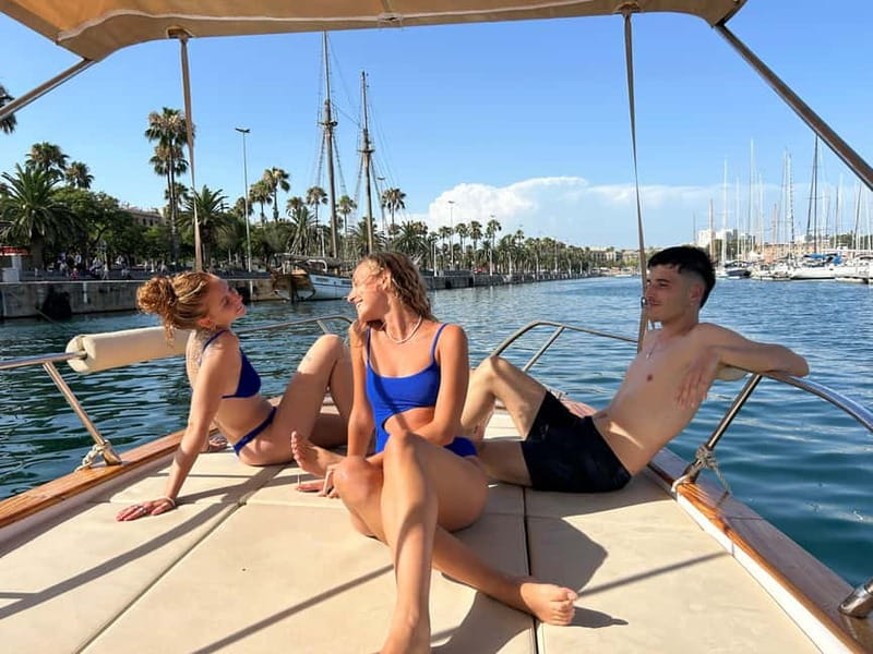 Barcelona: Private Classic Yacht Tour with Drinks - A classic 2023 Italian yacht, comfort that actually matters