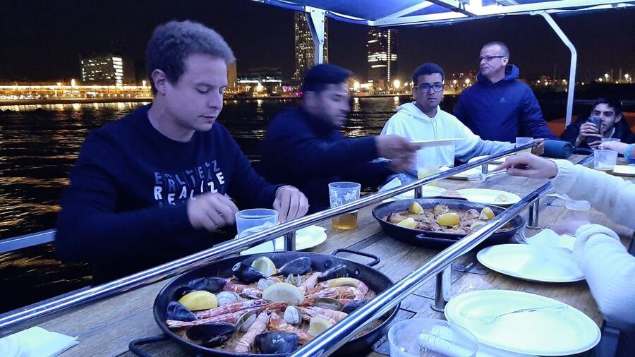 Barcelona: Private Evening Cruise with Dinner and Drinks - Who this cruise fits best in your Barcelona plan