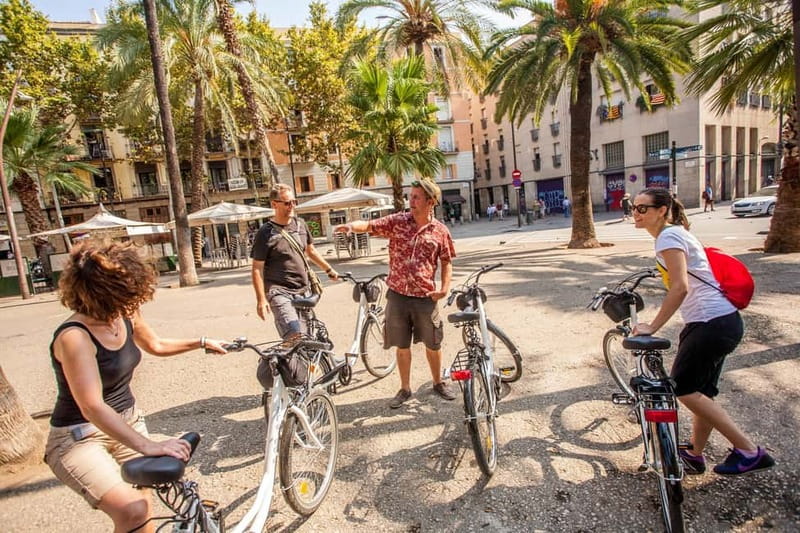 Barcelona: Private Group Bike Tour - Getting Started at Green Bikes, and Why the First Minutes Matter