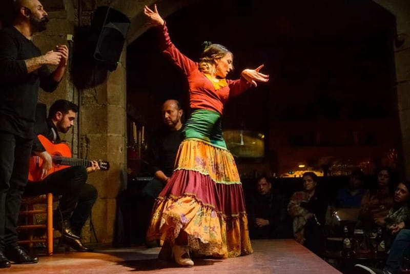Barcelona: Private Tapas & Wine with Flamenco Show Old Town - Key highlights to look forward to