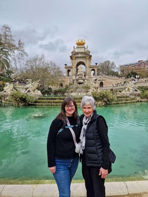 Barcelona: Private Walking Tour with a Local - Meeting up in the city center, with less friction