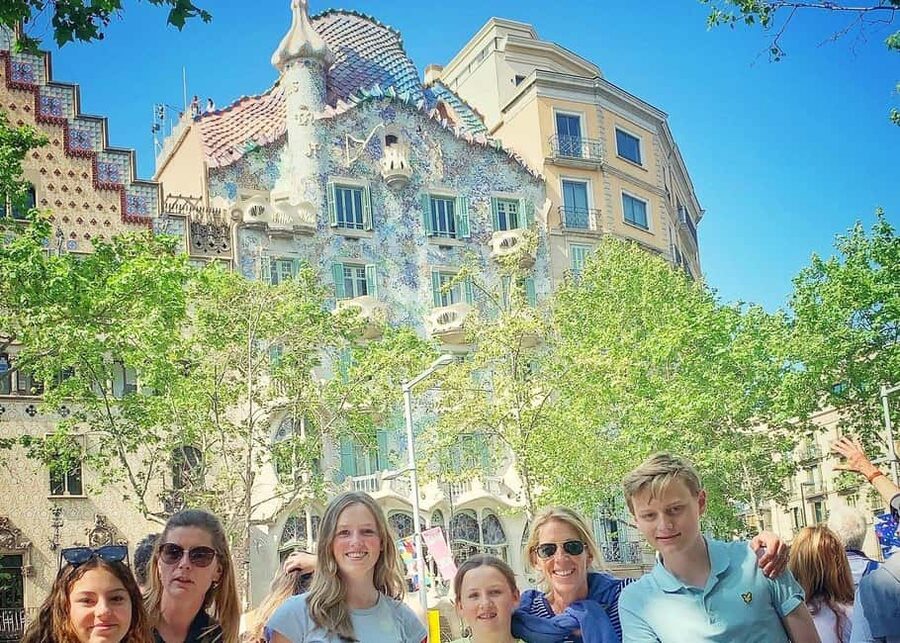 Barcelona: Ramblas, Old Town & Gaudí Houses Walking Tour - Key highlights to look for