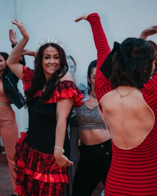 Barcelona: Rooftop Salsa Class with Bottomless Sangria - Your 1-Hour Beginner Salsa Lesson, Step by Step