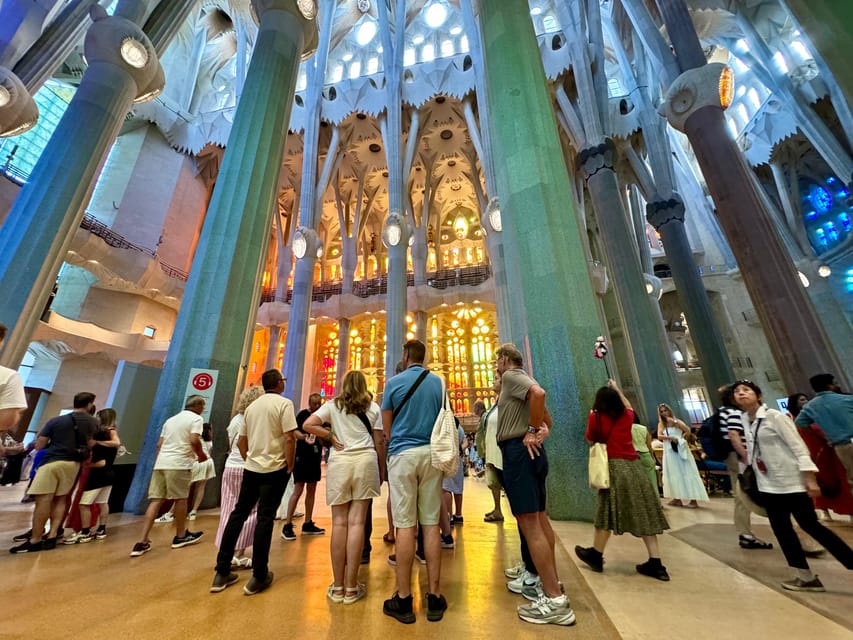 Barcelona: Sagrada Familia Entry Ticket and Guided Tour - Meeting Gaudí at the Nativity Facade