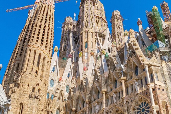 Barcelona: Sagrada Familia Fast Track Tour with Tower Option - Price and Value: What You Pay For