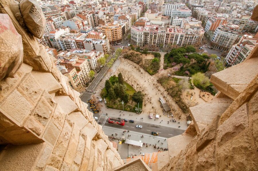 Barcelona: Sagrada Familia Guided Tour with Tower Access - Outside Façades: The Details Are the Whole Point