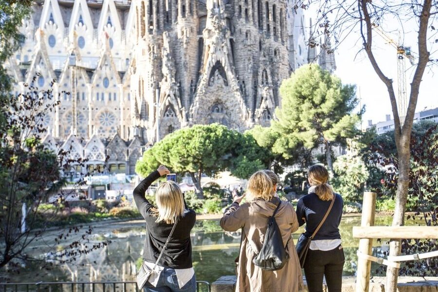 Barcelona: Sagrada Familia Guided Tour with Tower Access - The Museum Stop: Drawings, Models, and Gaudí’s Work Habits
