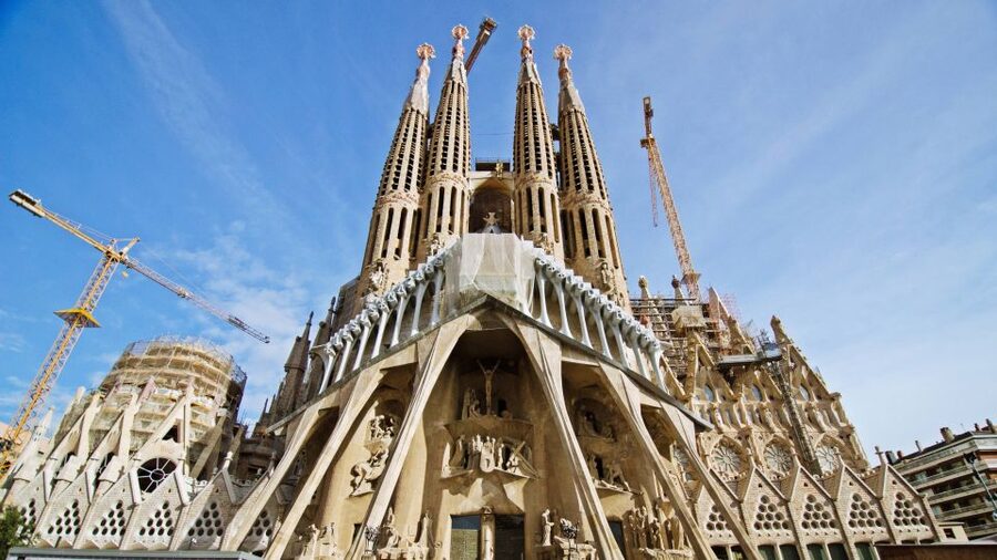 Barcelona & Sagrada Familia Half-Day Tour with Hotel Pickup - Passeig de Gràcia: Spotting Gaudí-Style Detail From the Street