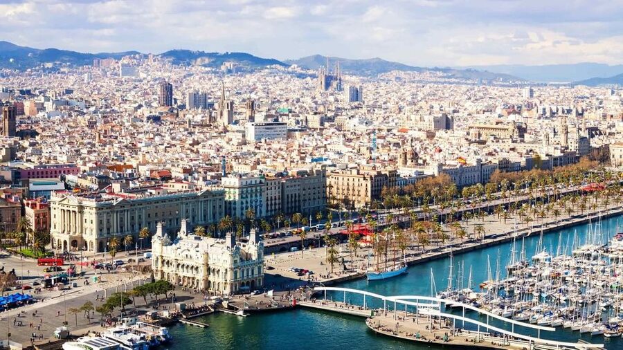 Barcelona: Sagrada Familia & Montserrat Full-Day with Pickup - Price and value: what $128 covers, and what you may need to add