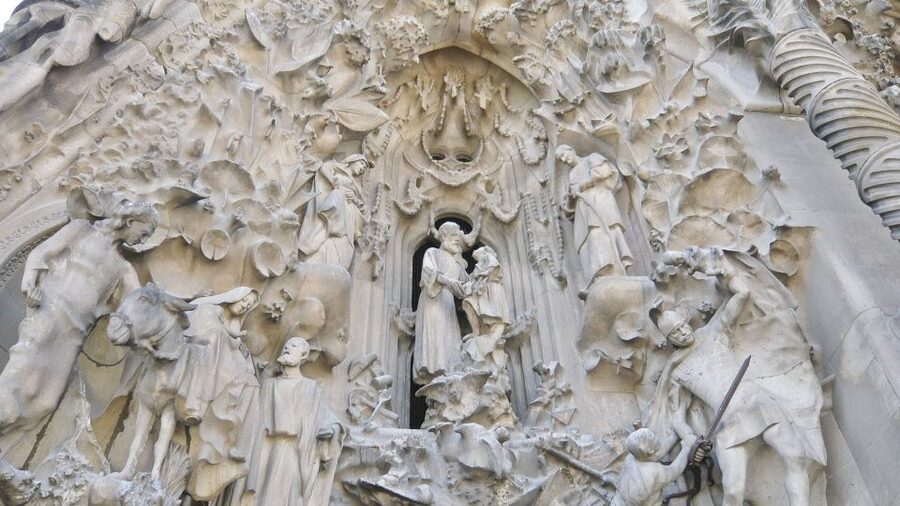 Barcelona: Sagrada Familia & Montserrat Full-Day with Pickup - Montserrat: getting the views, not just watching time pass
