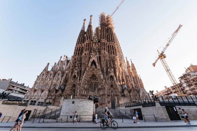 Barcelona: Sagrada Familia or City Tour by Bike or eBike - Vila Olimpica and Rambla del Poblenou: the seaside side of Barcelona