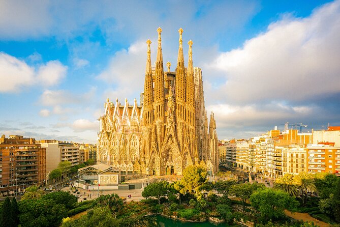 Barcelona: Sagrada Familia Priority Access Guided Tour - Key things I’d prioritize before you go
