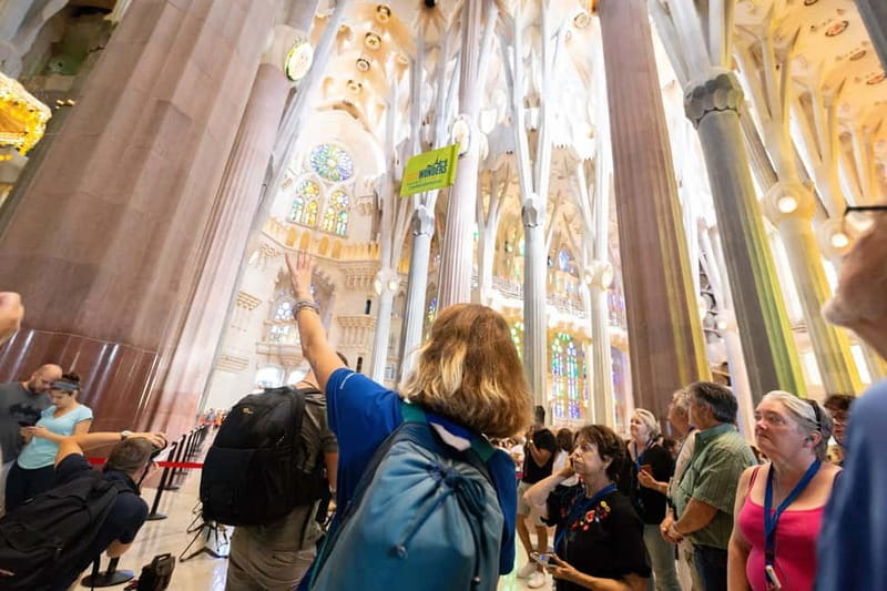 Barcelona: Sagrada Familia Priority Access & Guided Tour - Headsets, sound, and small-group comfort