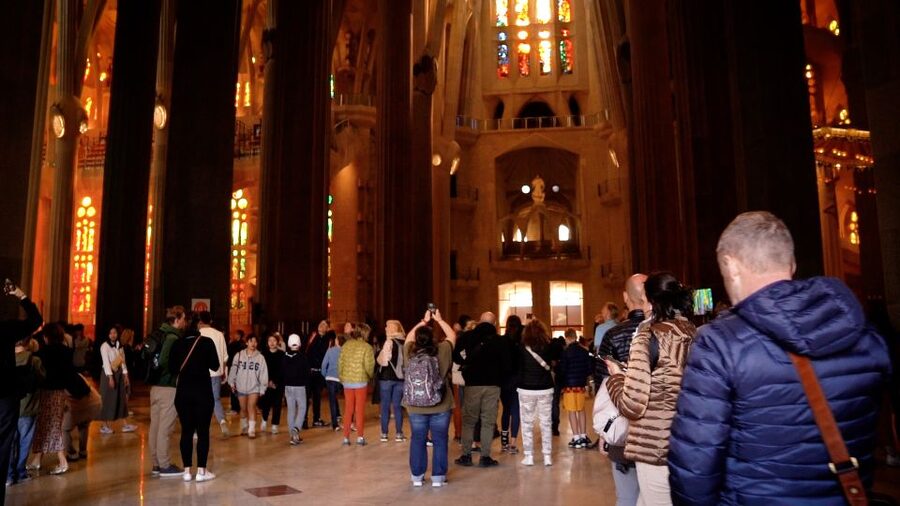 Barcelona: Sagrada Familia Skip-the-Line Guided Tour - Why Sagrada Família Feels Different Than Other Barcelona Sights