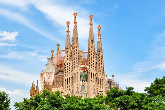 Barcelona: Sagrada Familia Skip The Line Insider Guided Tour - Key things that make this Sagrada Familia tour work