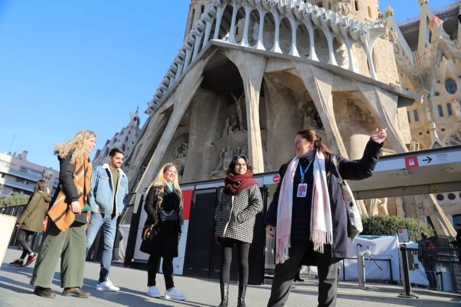 Barcelona: Sagrada Familia Skip The Line Insider Guided Tour - Should you book this skip-the-line Sagrada Familia tour?