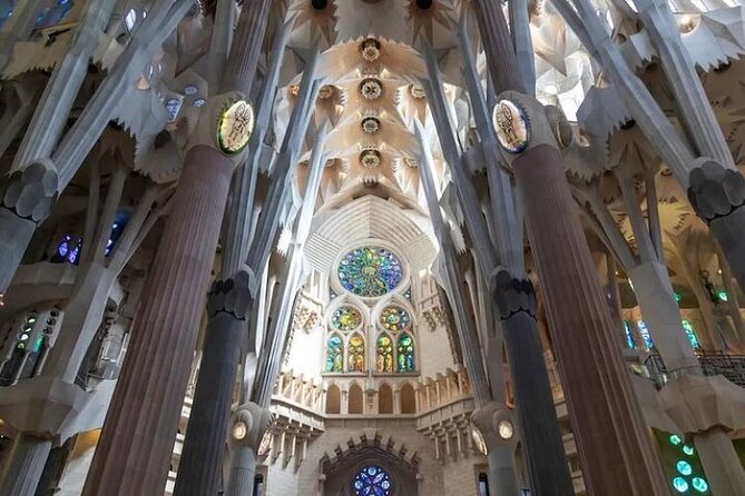 Barcelona: Sagrada Familia Skip The Line Insider Guided Tour - The Sagrada Familia Museum stop: drawings and models make it click