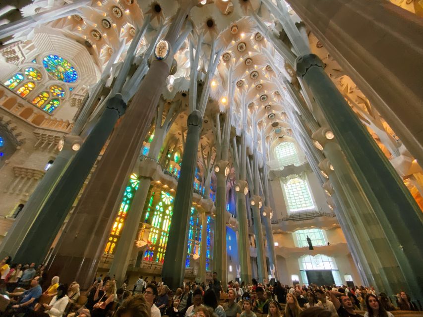 Barcelona: Sagrada Familia Skip-the-line Tour with Guide - Who should book this Sagrada Familia skip-the-line tour