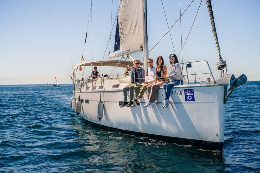 Barcelona: Sailing Cruise & Vineyard Tour with Wine Tasting - Catalan brunch pairing: not fancy, but satisfying