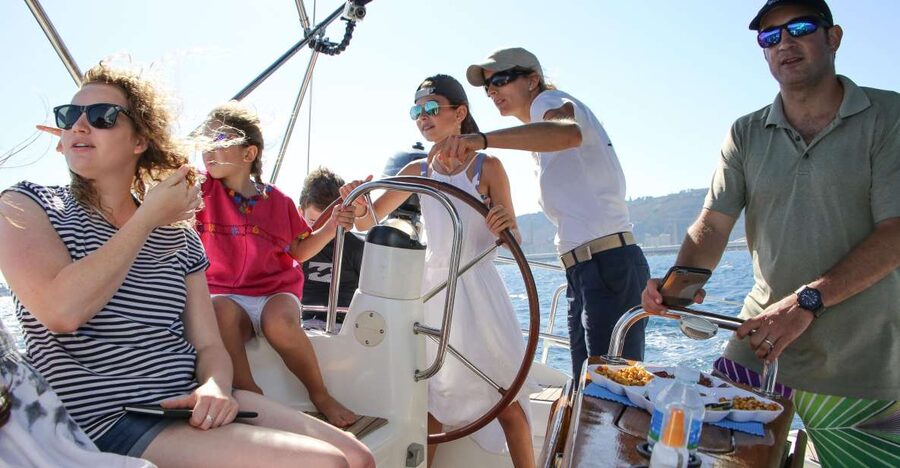 Barcelona: Sailing Tour with Spanish Tapas and Drinks - Price and value: what $55 really buys you