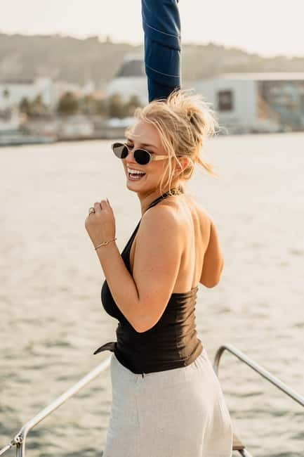 Barcelona: Sailing Tour with Young Local Captain & Drinks - Dress for the sea: how to stay comfortable during the sailing part